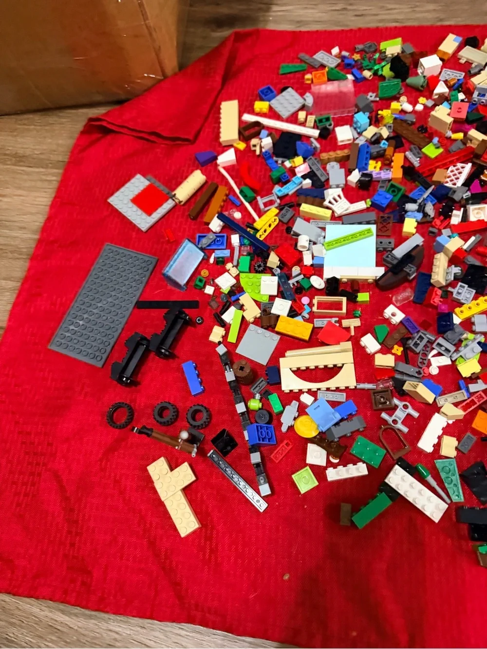 Legos mixed lot w Minecraft Minifigures